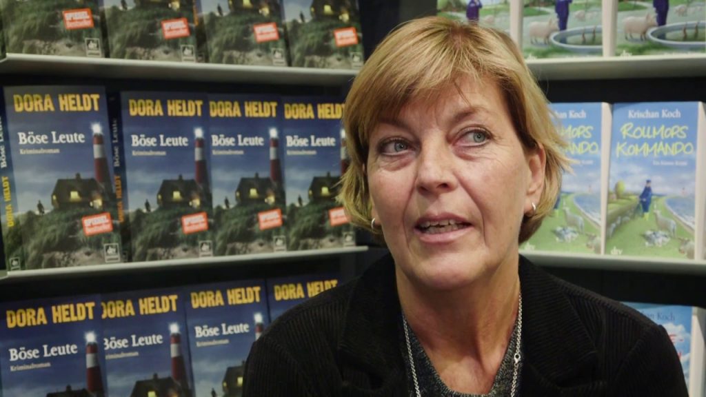 Bestsellerautorin Dora Heldt im 59plus-Interview. Quelle: 59plus