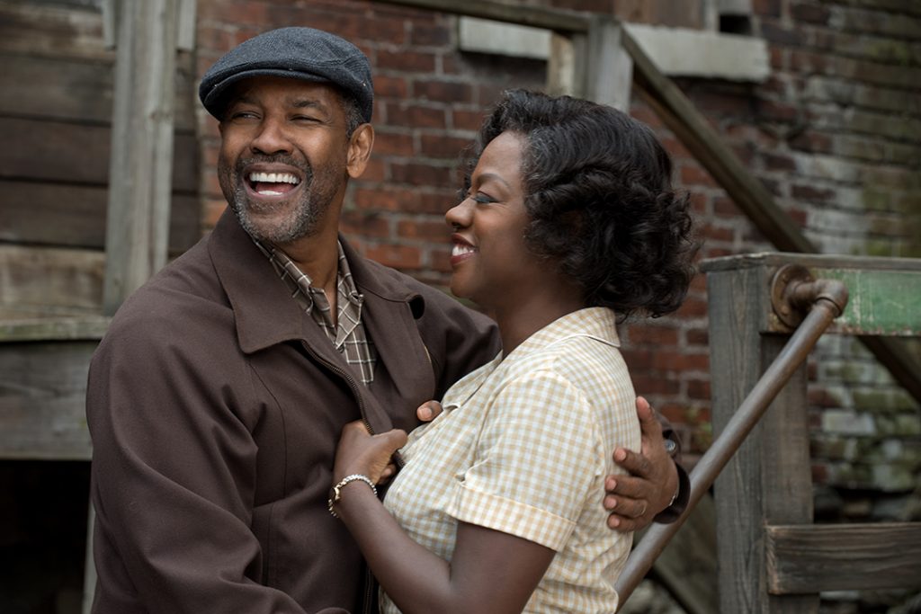 Sie lieben und sie streiten sich: Denzel Washington und Viola Davis als Troy und Rose Maxson in FENCES. Quelle: © 2016 Paramount Pictures. All Rights Reserved.