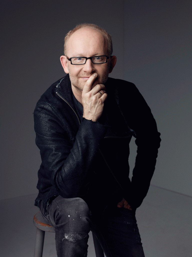 Dieter Falk feiert in diesem Jahr seinen 60. Geburtstag und gewährt uns mit seiner aktuell erschienenen Autbiographie "Backstage" Einblicke in sein Musikerleben. Bildquelle: ©Robert Eikelpoth