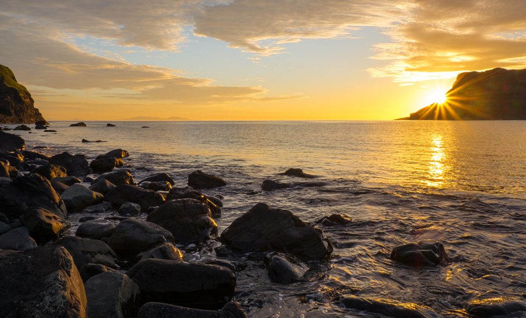 Maritime Atmosphäre in den eigenen vier Wänden lässt sich leichter gestalten als man denkt. Bildquelle: AdobeStock, Autor: elxeneize