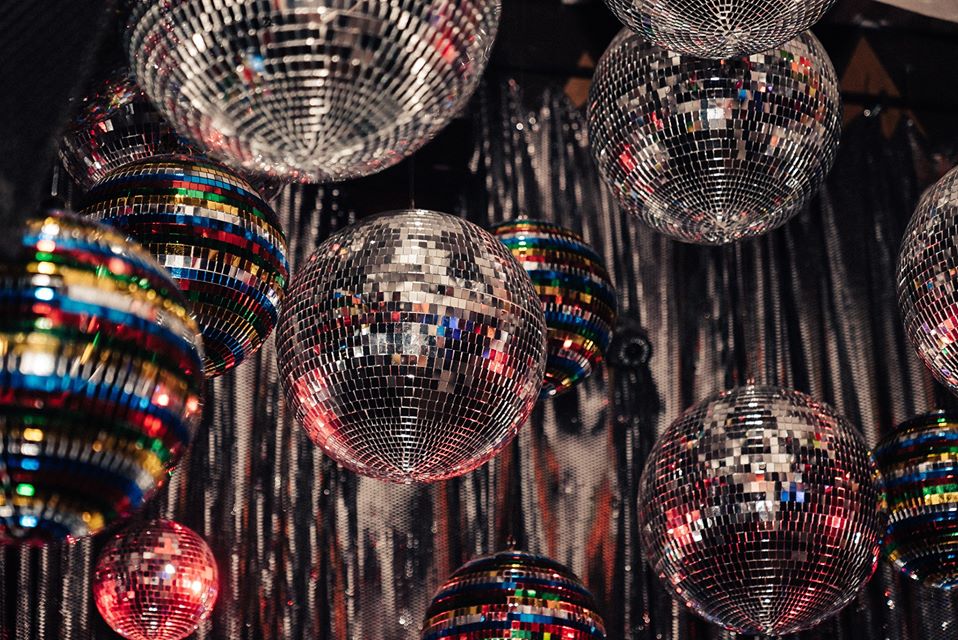 Feiern Sie mit uns die 59plus-Disco 2020. Quelle: Unsplash