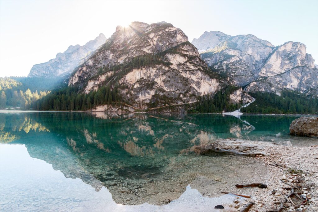 Es muss nicht immer eine Flugreise oder das meer sein, die gegend um den Kalterer See hat soviel mehr zu bieten als nur ein grandioses Alpenpanorama. Bildquelle: © Eberhard Grossgasteiger / Unsplash.com
