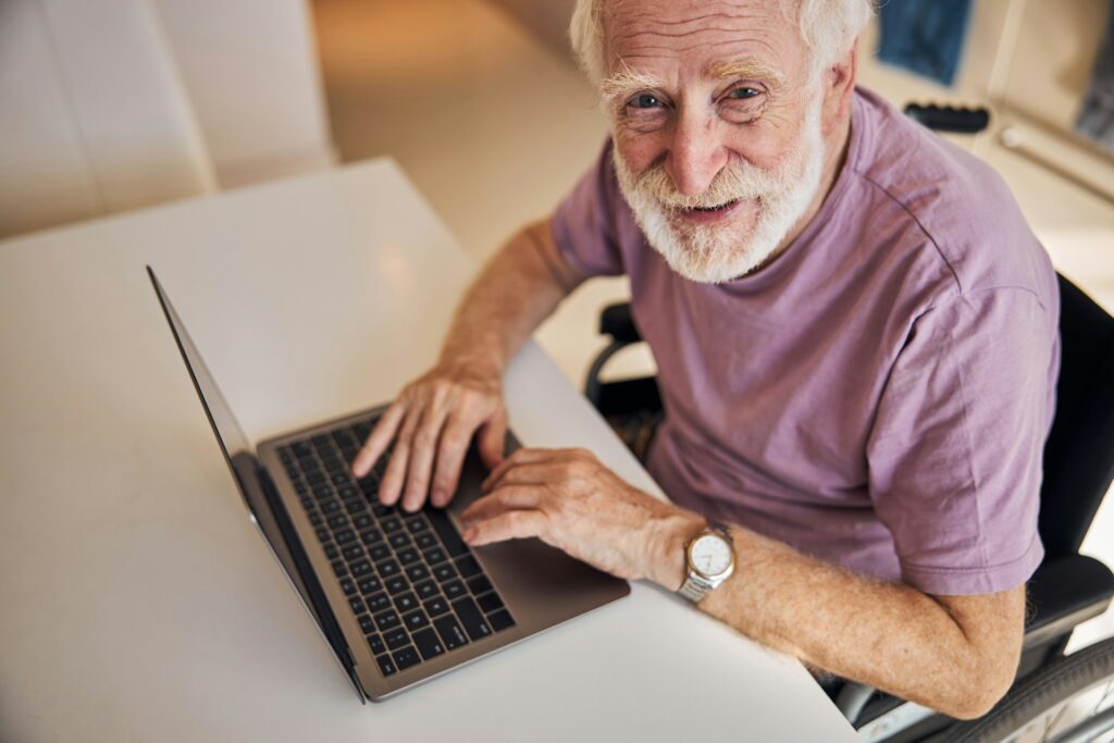 Mit einfachen Mechanismen und einer gewissen Grundkenntnis können wir Betrug im Internet sehr gut vermeiden. Bildquelle: © Getty Images / Unsplash.com