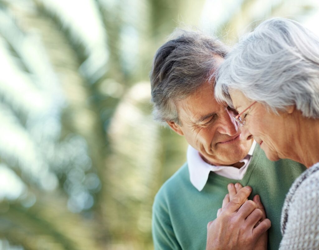 Körperliche Anziehung und Intimität sollten auch in der generation 59plus nicht aufhören. Bildquelle: © Getty Images / Unsplash.com