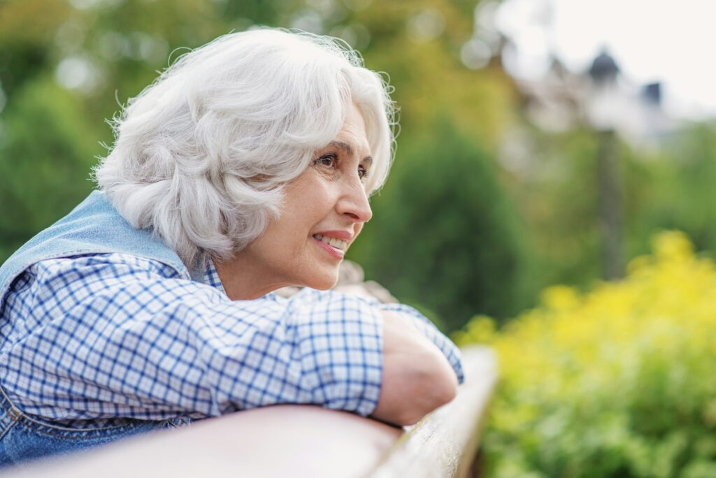 Unsere Kleidungsstücke werden heutzutage deutlich mehr beansprucht, da wir diese viel häufiger waschen. Bildquelle: © Getty Images / Unsplash.com