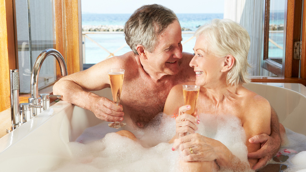 Eingeschränkte Mobilität bedeutet Dank unterschiedlichster Alltagshelfer nicht, auf schöne Momente verzichten zu müssen. Bildquelle: Shutterstock.com